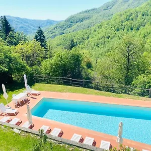 agriturismo-il-castagneto-di-apella.it-tuscanyhotel.com/