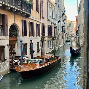 Becher *** Venedig