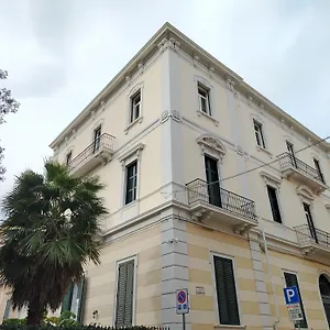 Palazzo Castellano Alojamento de Acomodação e Pequeno-almoço Lecce