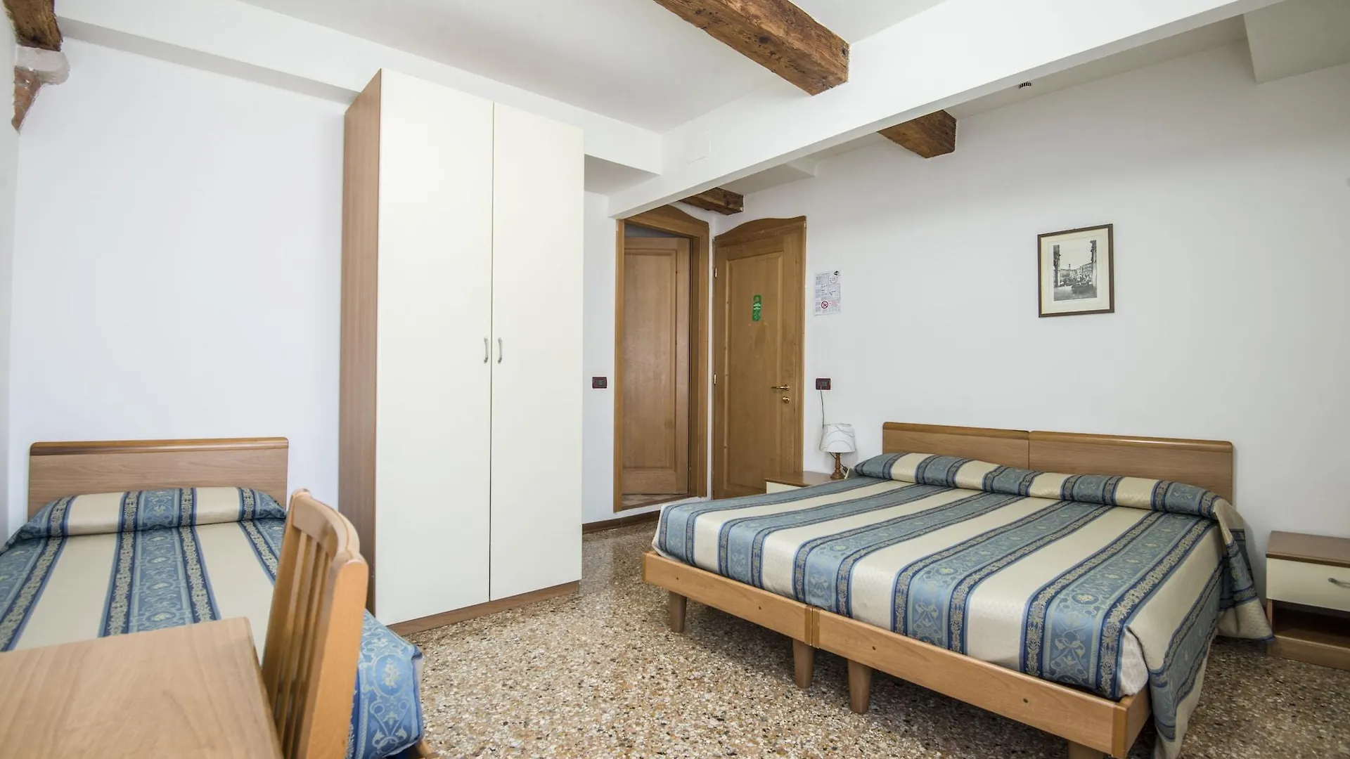 Casa Sant'Andrea Bed and Breakfast Venedig 2*,